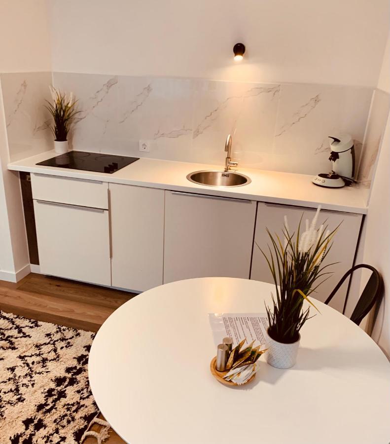 Gaestehaus Zur Uni Klinik Exklusives Apartment Mit Kueche Und Badezimmer 홈부르크 외부 사진