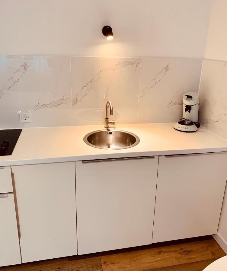 Gaestehaus Zur Uni Klinik Exklusives Apartment Mit Kueche Und Badezimmer 홈부르크 외부 사진