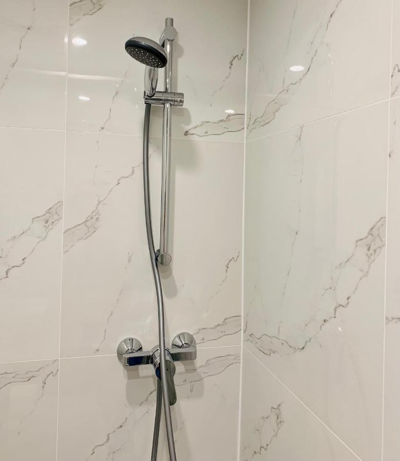 Gaestehaus Zur Uni Klinik Exklusives Apartment Mit Kueche Und Badezimmer 홈부르크 외부 사진