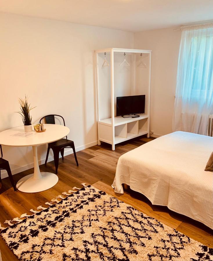 Gaestehaus Zur Uni Klinik Exklusives Apartment Mit Kueche Und Badezimmer 홈부르크 외부 사진